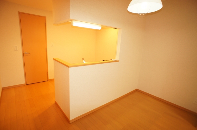 Kitchen. Counter kitchen living room overlooking