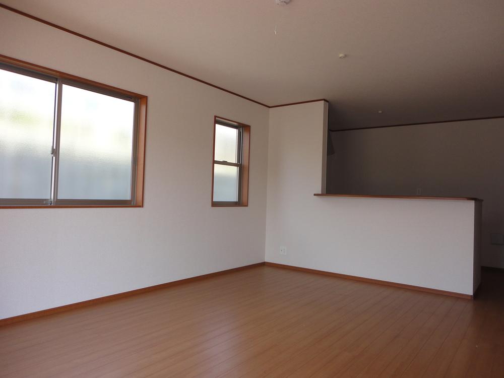 Same specifications photos (living). (1 Building) same specification