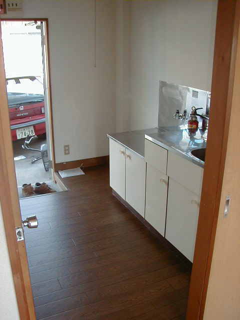 Other. Spread of kitchen