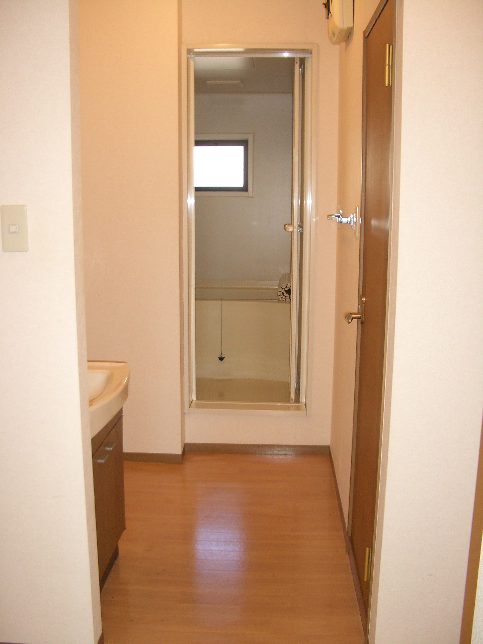 Washroom. Dressing room ・ There is a washroom. 