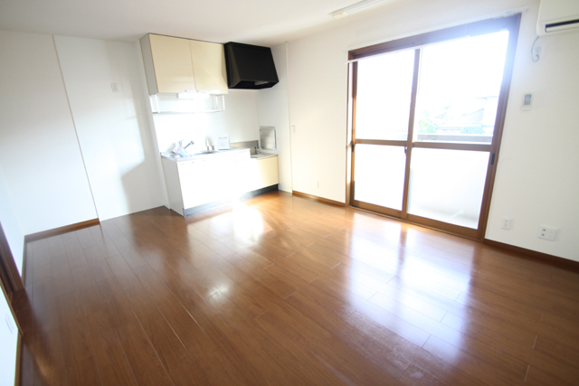 Living and room. LDK11 Pledge