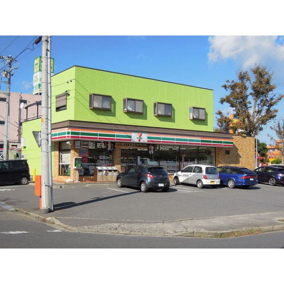 Convenience store. Seven-Eleven (convenience store) to 200m