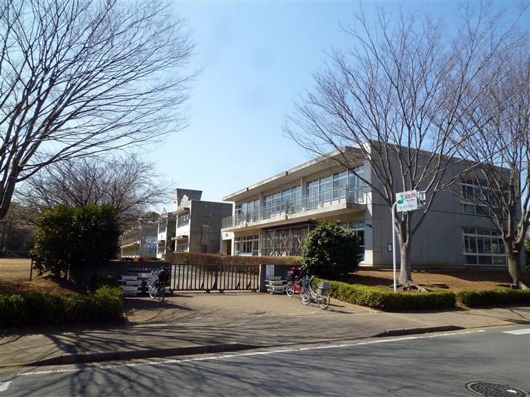 Primary school. 1000m to Matsushiro elementary school