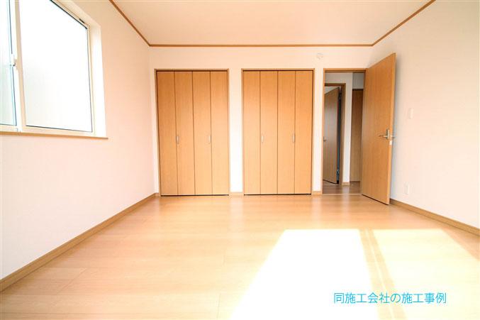 Same specifications photos (Other introspection)