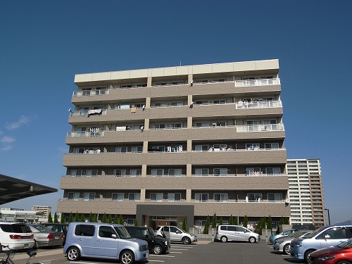 Building appearance. March 2008 Built ☆ A 5-minute walk from the TX research Gakuen Station