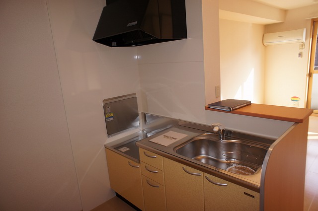 Kitchen. Counter kitchen living room overlooking