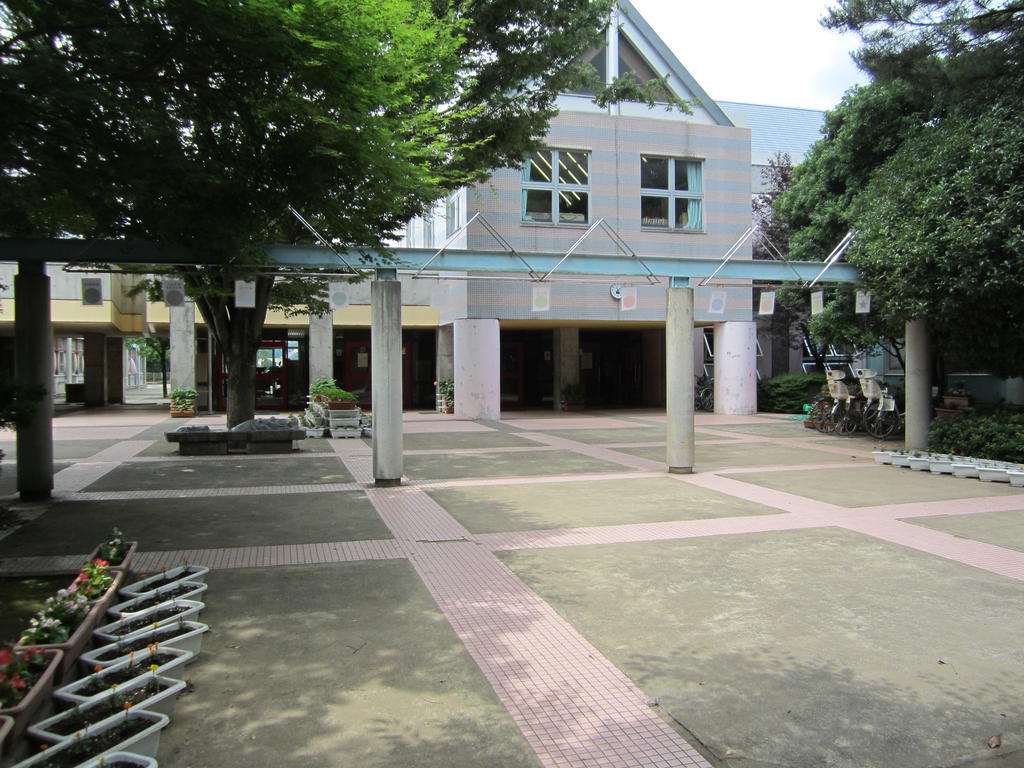 Primary school. 340m to Tsukuba Municipal Ninomiya elementary school (elementary school)