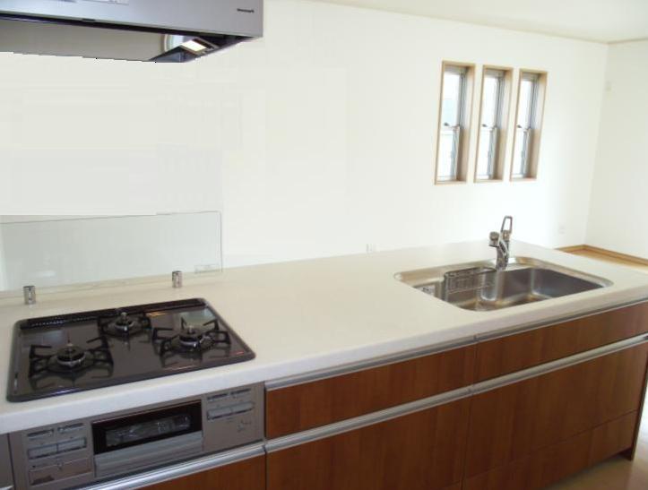 Same specifications photo (kitchen)