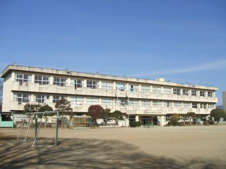 Primary school. Ozone until elementary school 1600m