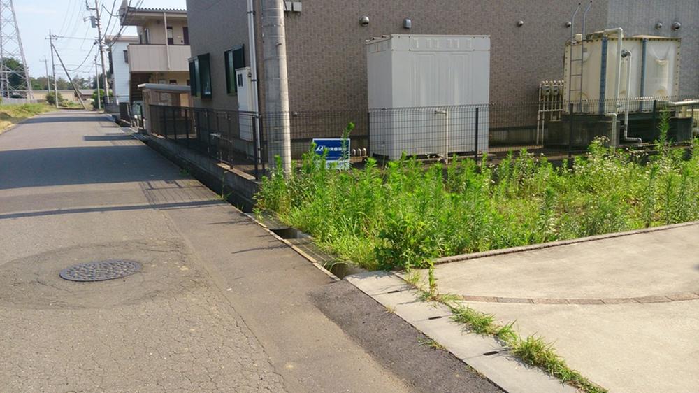 Local photos, including front road