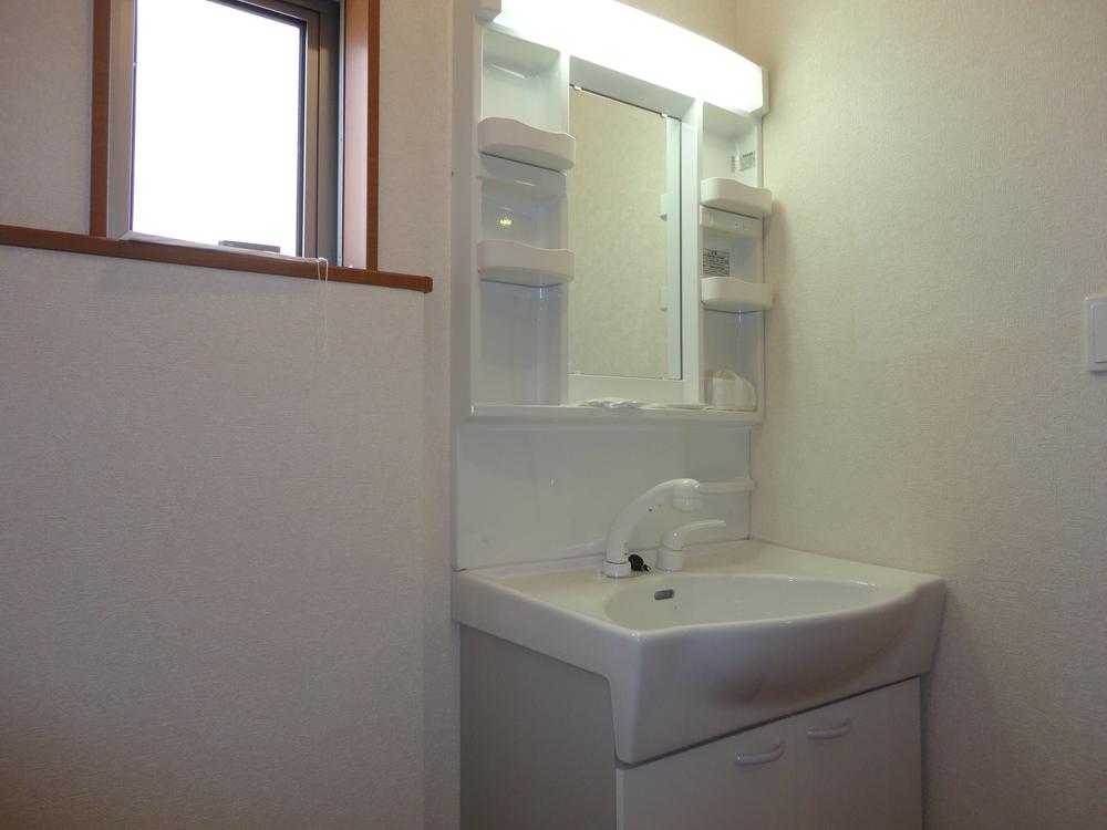 Wash basin, toilet. (1 Building) same specification