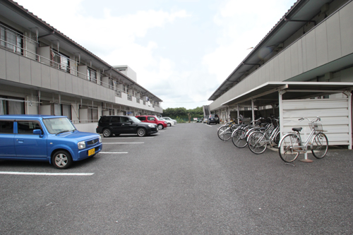 Other common areas. Parking Lot ・ Parking area