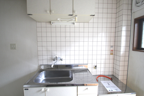 Kitchen. Gas stove can be installed