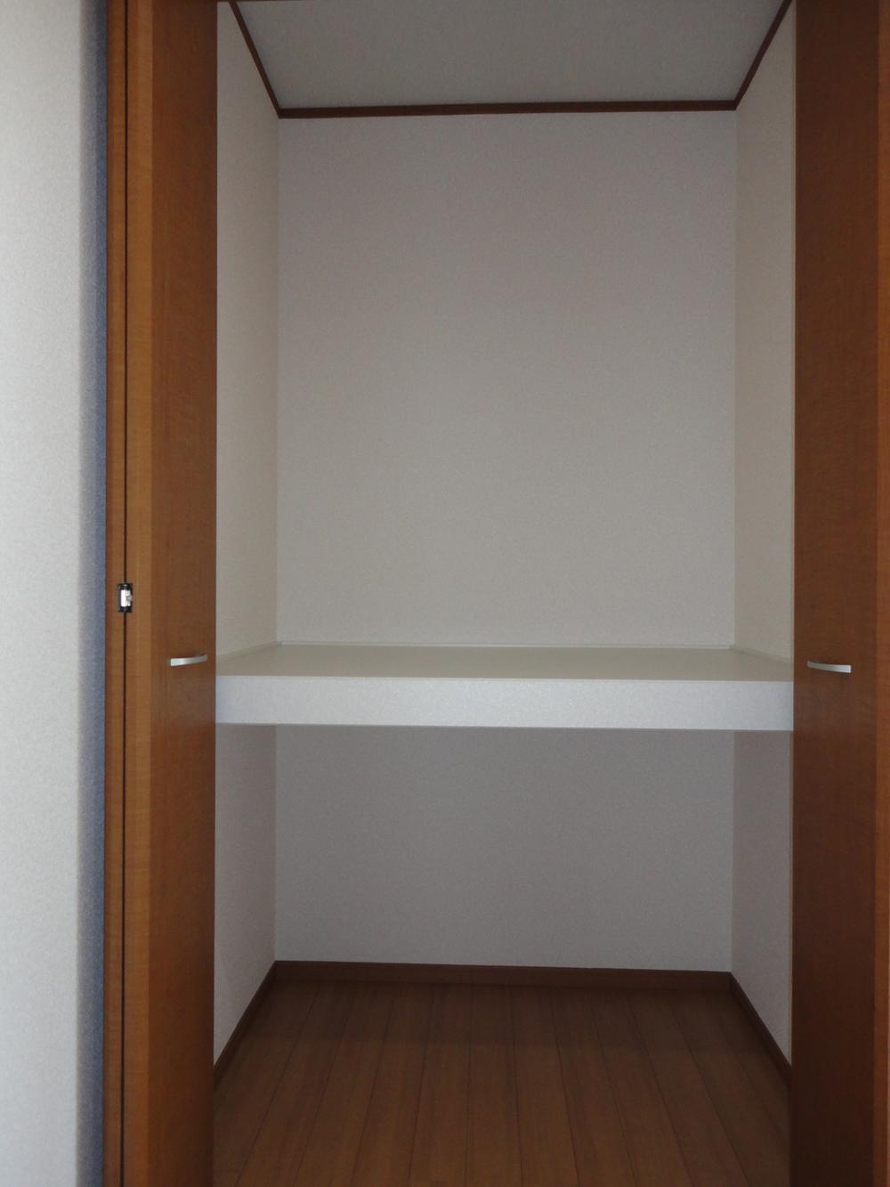 Receipt. Hallway storage (Building 3) same specification