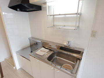 Kitchen. Also firmly ensure cooking space! Also hanging cupboard ◎