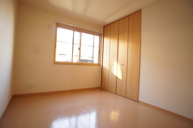 Living and room. Large closet-conditioned Western-style