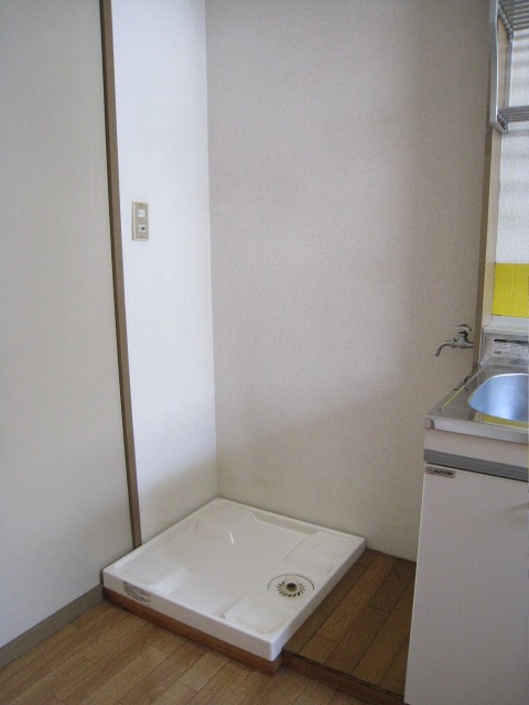 Other. Indoor Laundry Storage