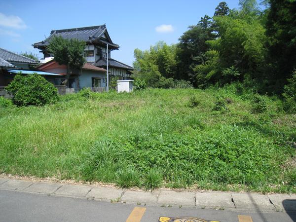 Local land photo. It is a site facing south road.