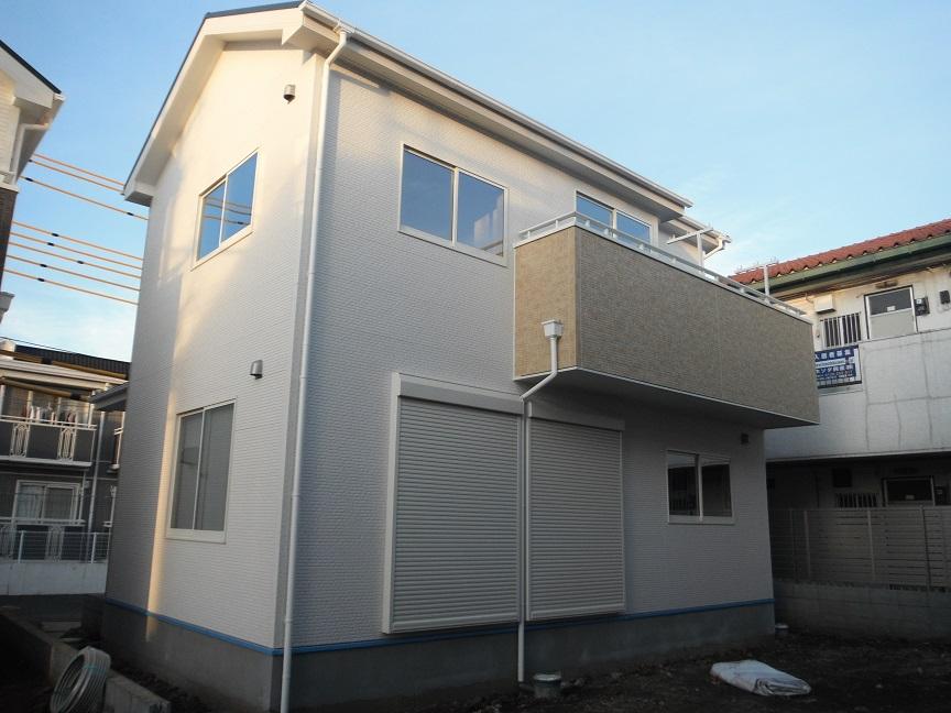 Local appearance photo. (Building 2)