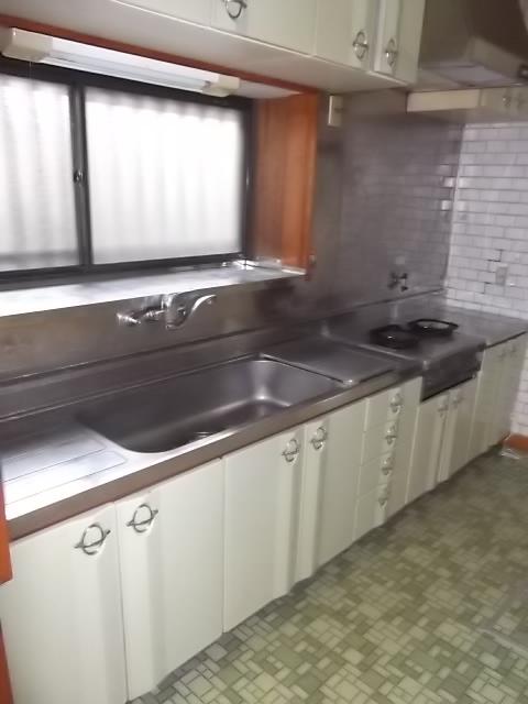 Kitchen. There are kitchen 2 places