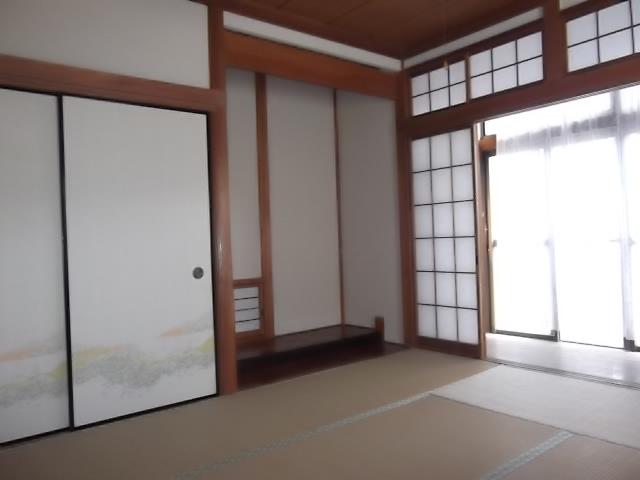 Other introspection. The first floor is 2 between the continued Japanese-style room