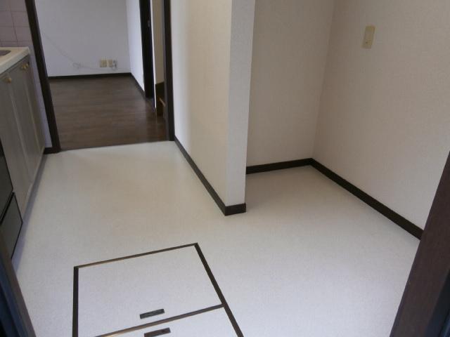 Receipt. There is also under-floor storage!