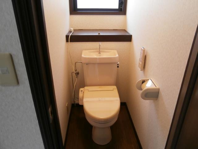 Toilet. 1st floor