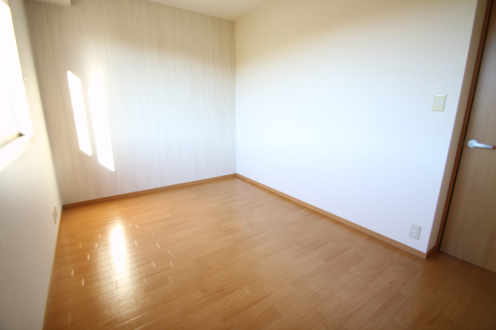 Other room space. North Western-style 6 Pledge