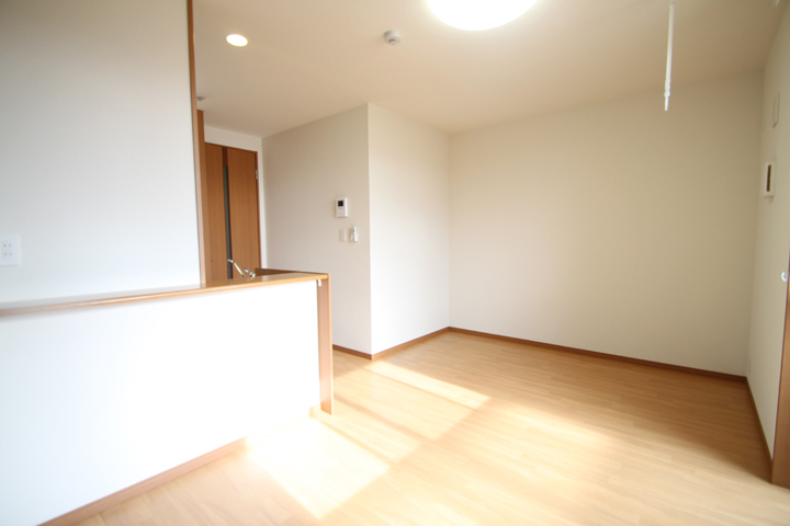 Living and room. LDK10.8 Pledge