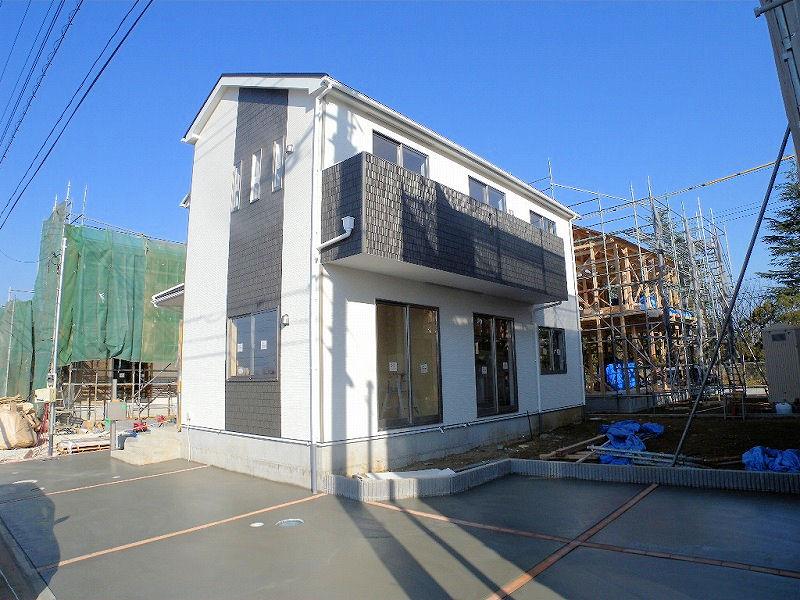 Local appearance photo. Local (12 May 2013) Shooting