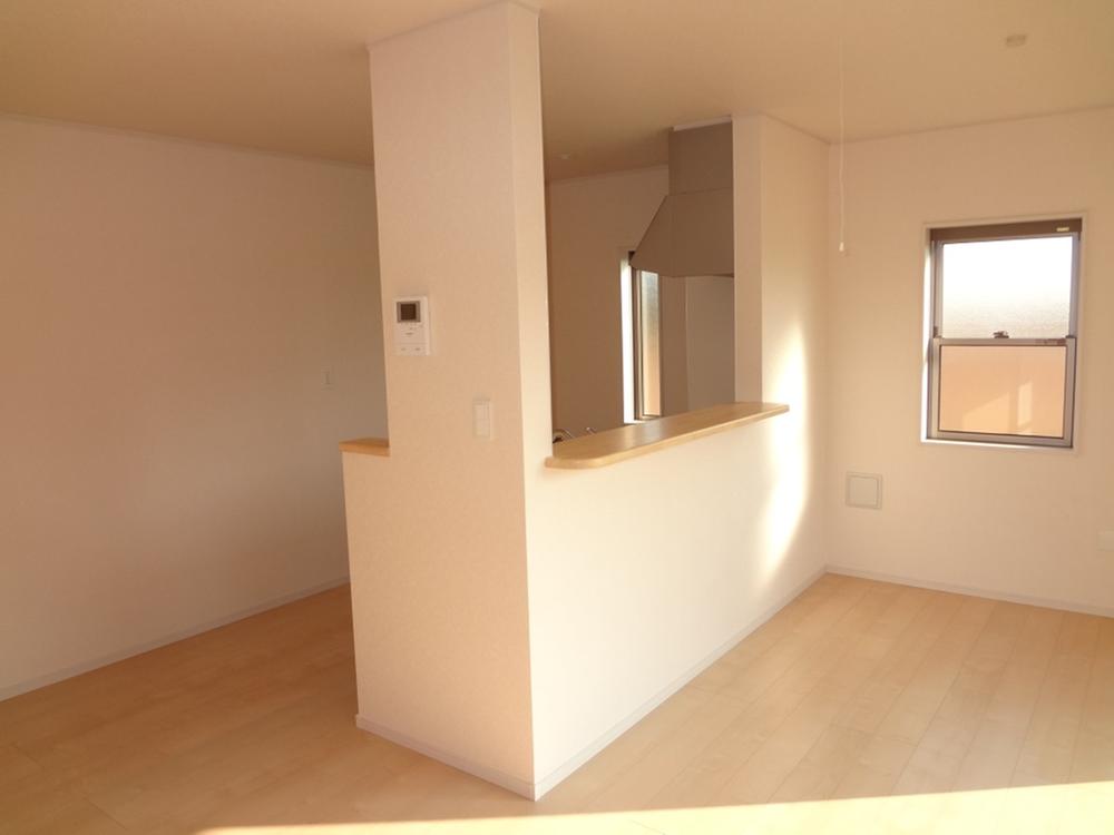 Same specifications photos (living). LDK construction example photo