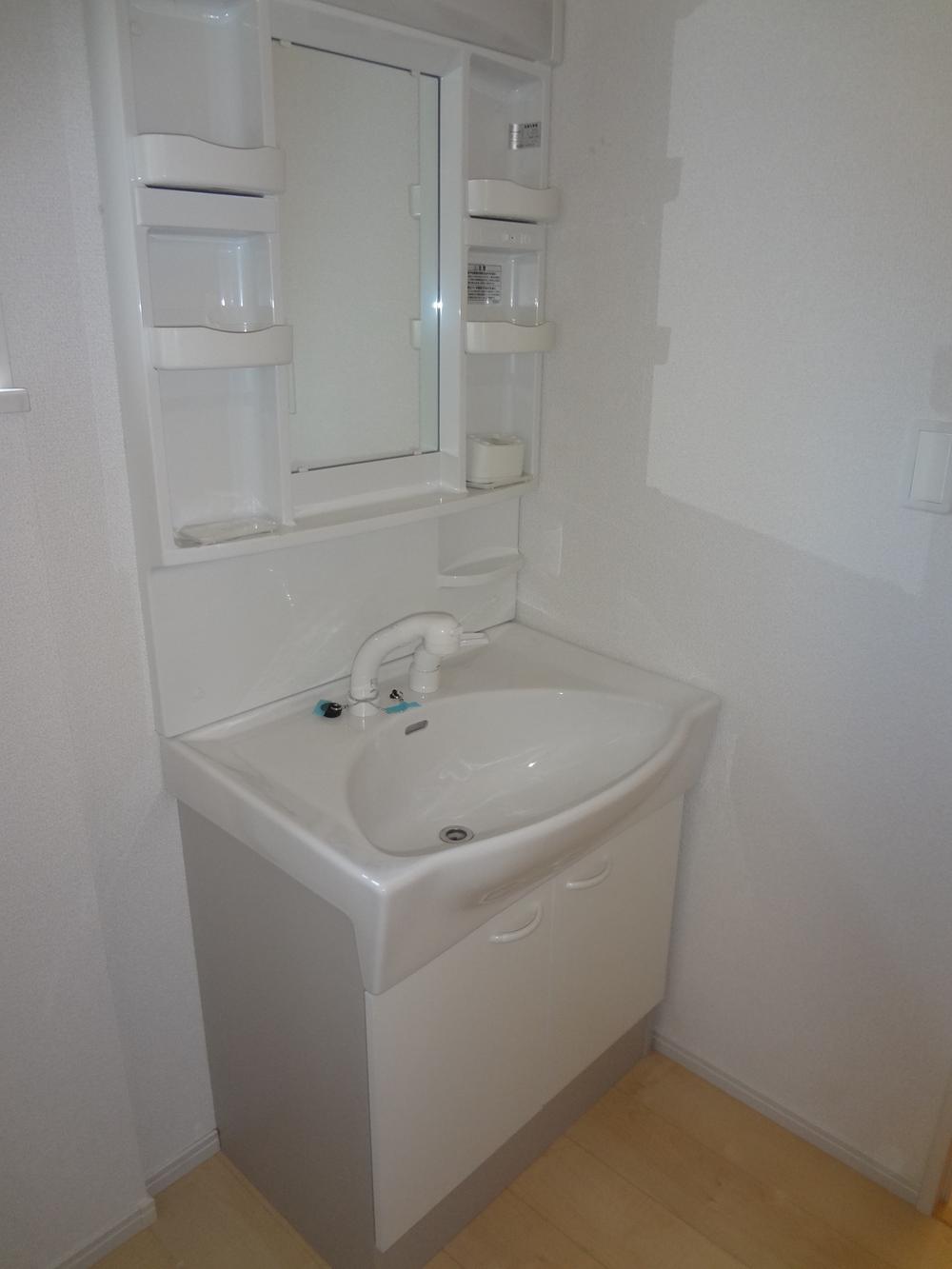 Wash basin, toilet. Washstand enforcement example photo 