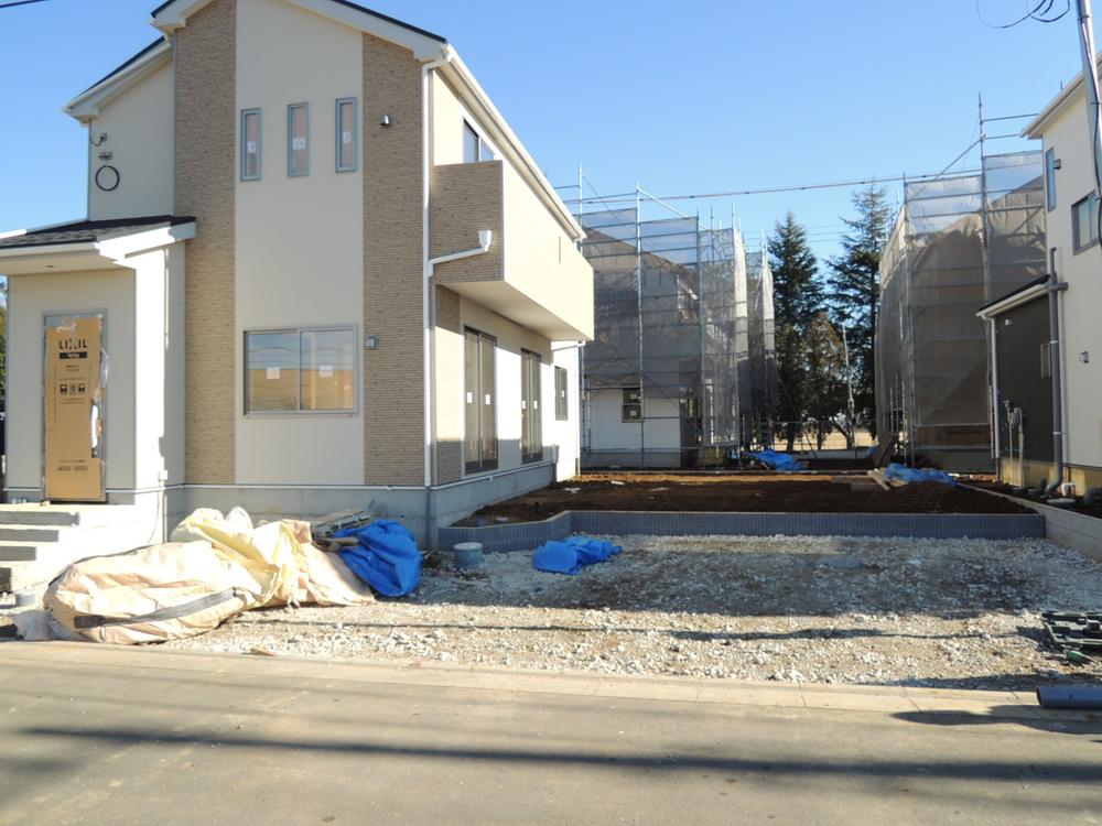 Local photos, including front road. Local (December 24, 2013) Shooting