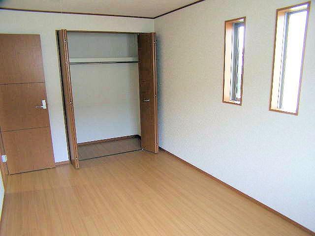 Non-living room. Indoor (11 May 2013) Shooting