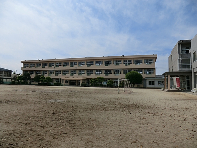 Primary school. 721m to Tsukuba Municipal Ozone elementary school (elementary school)