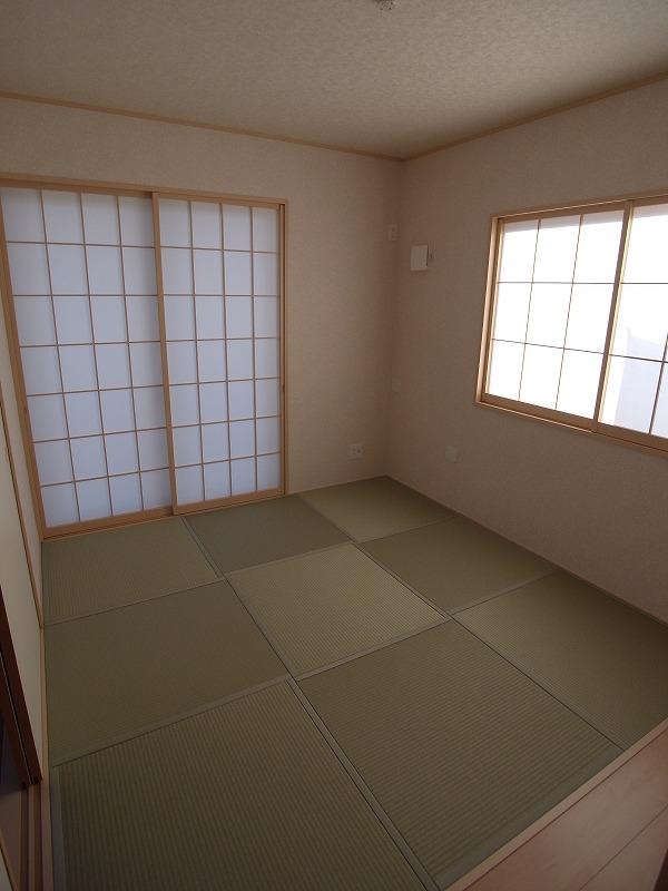 Non-living room. Indoor (10 May 2013) Shooting