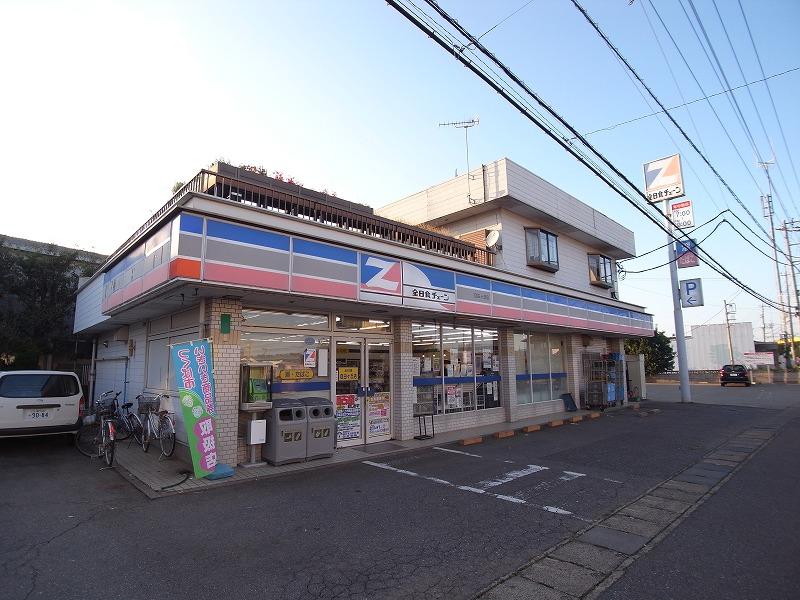 Convenience store. 1000m up to a total solar eclipse chain Jiyugaoka