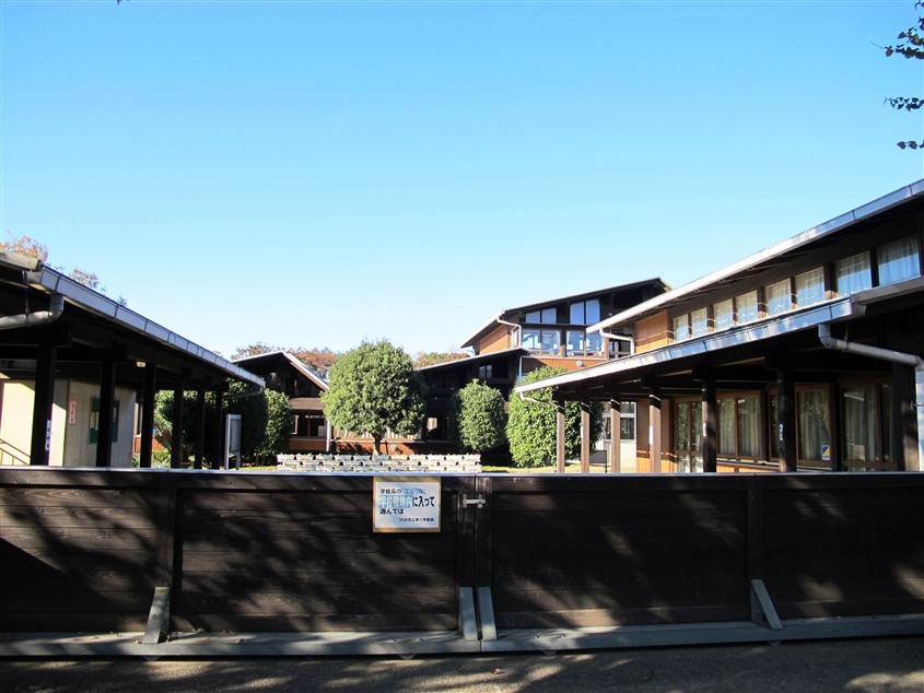 Primary school. 150m to East Elementary School