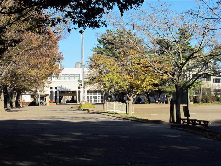 Junior high school. Yatabe 330m to East Junior High School
