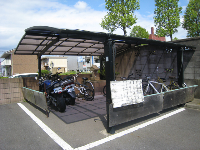 Other common areas. Covered parking lot bicycle ・ Protect your bike from the rain