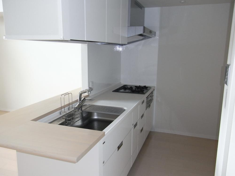 Kitchen. It is the kitchen of the same specification.