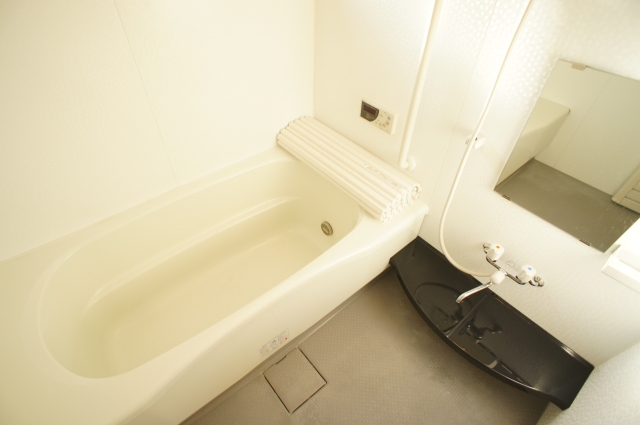 Bath. Spacious bathroom one tsubo type