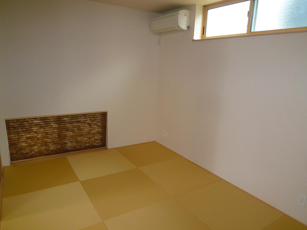 Non-living room. Japanese-style room of the same specification