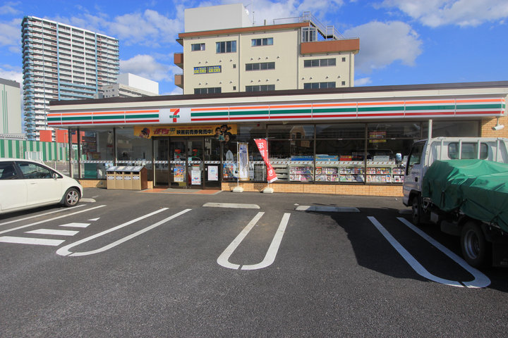 Convenience store. 780m to Seven-Eleven TsukubaMidori store (convenience store)