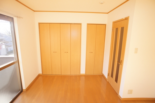 Living and room. Large closet-conditioned Western-style