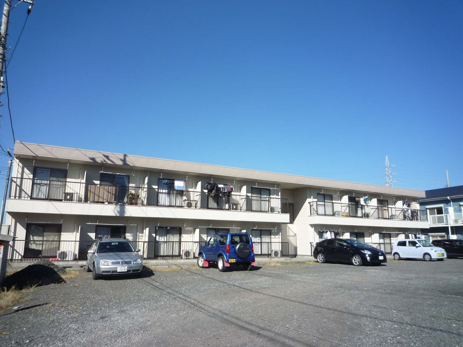 Building appearance. Good per view sun on the south side parking lot! 