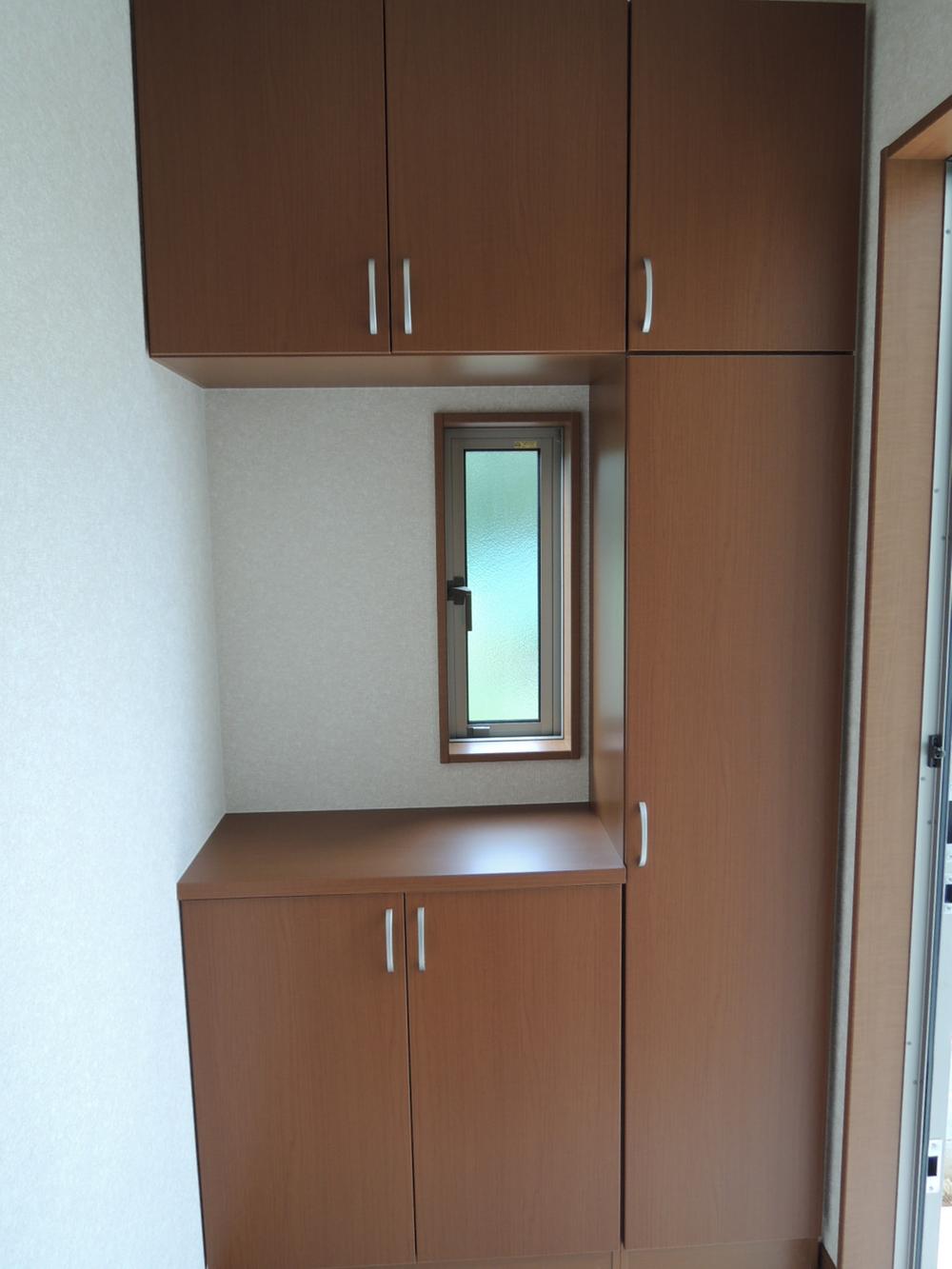 Entrance. Local (September 2013) Shooting