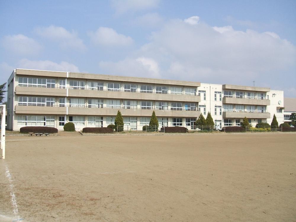 Junior high school. Teshirogi 803m until junior high school