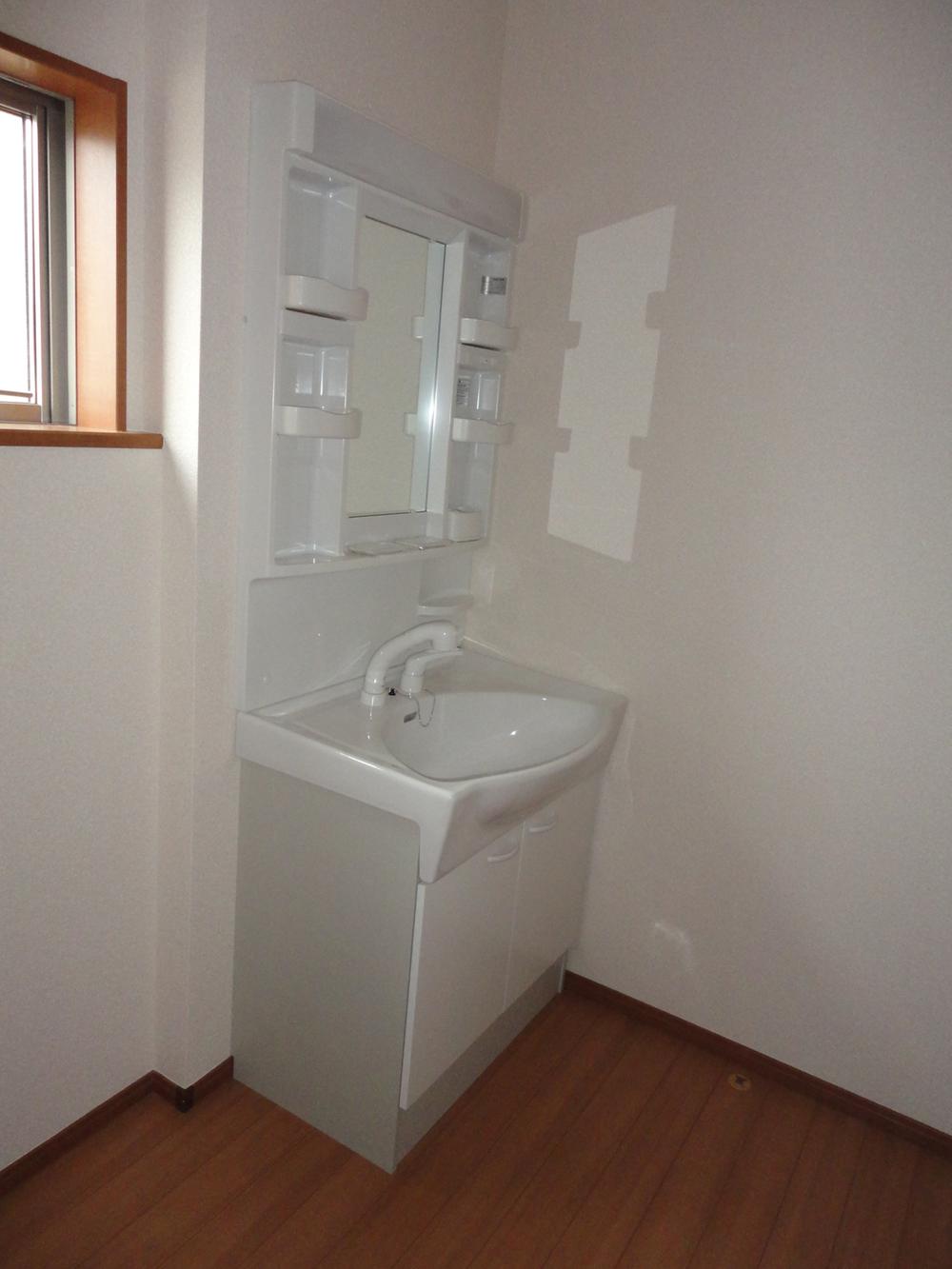 Wash basin, toilet. Same specifications