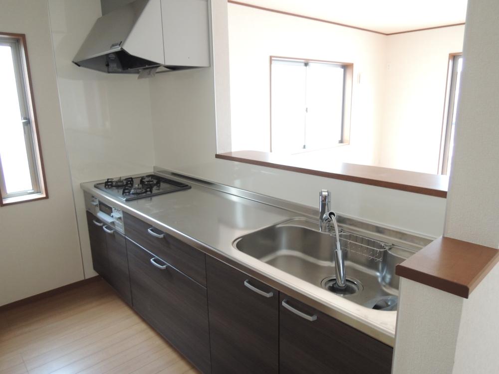 Kitchen. Local (11 May 2013) Shooting